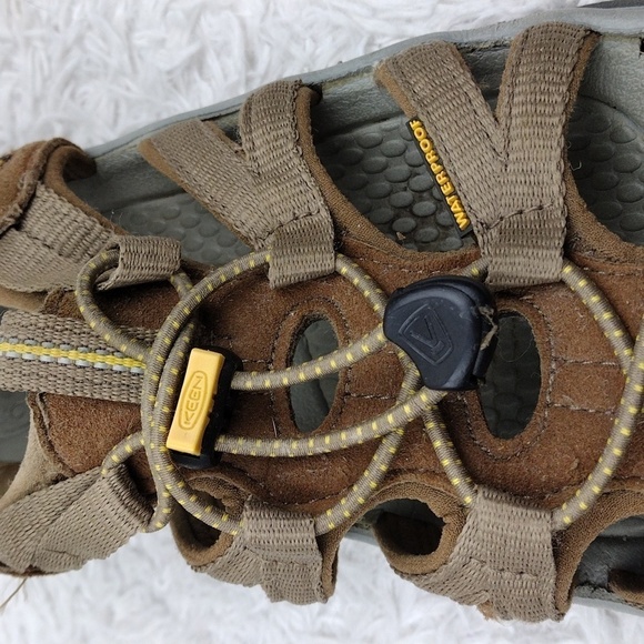 Keen Whisper Coffee Liqueur Suede Fabric Round Toe Toggle Lace Sport Sandal Shoe - Picture 14 of 16